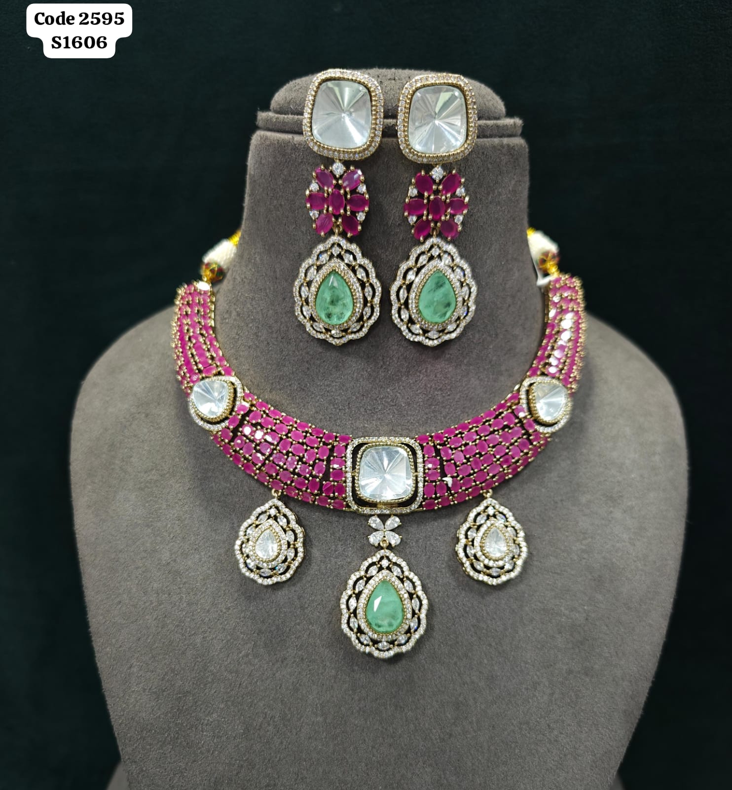 Necklace Set 066
